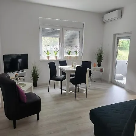 Relaks Апартаменты *